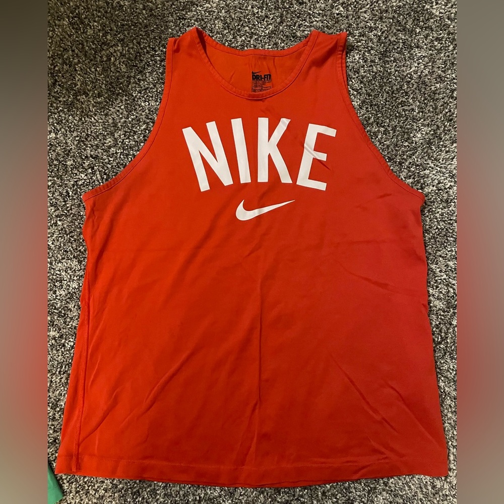 Women’s Nike Workout Tank Tops LOT - Picture 4 of 12